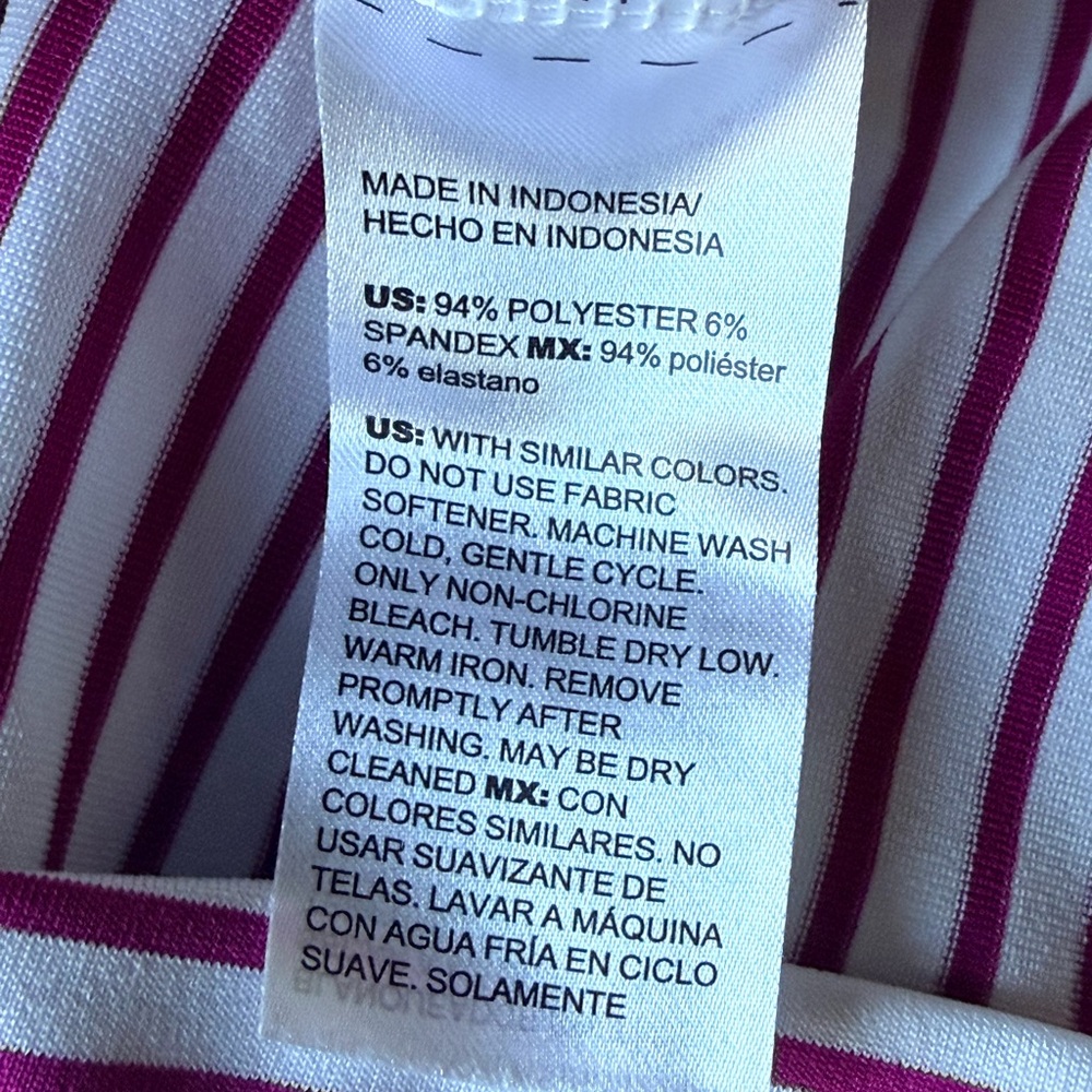 Chico’s Zenery Stretch material 3/4 zip long sleeve top. Size 0 EUC pink /White - Picture 11 of 11